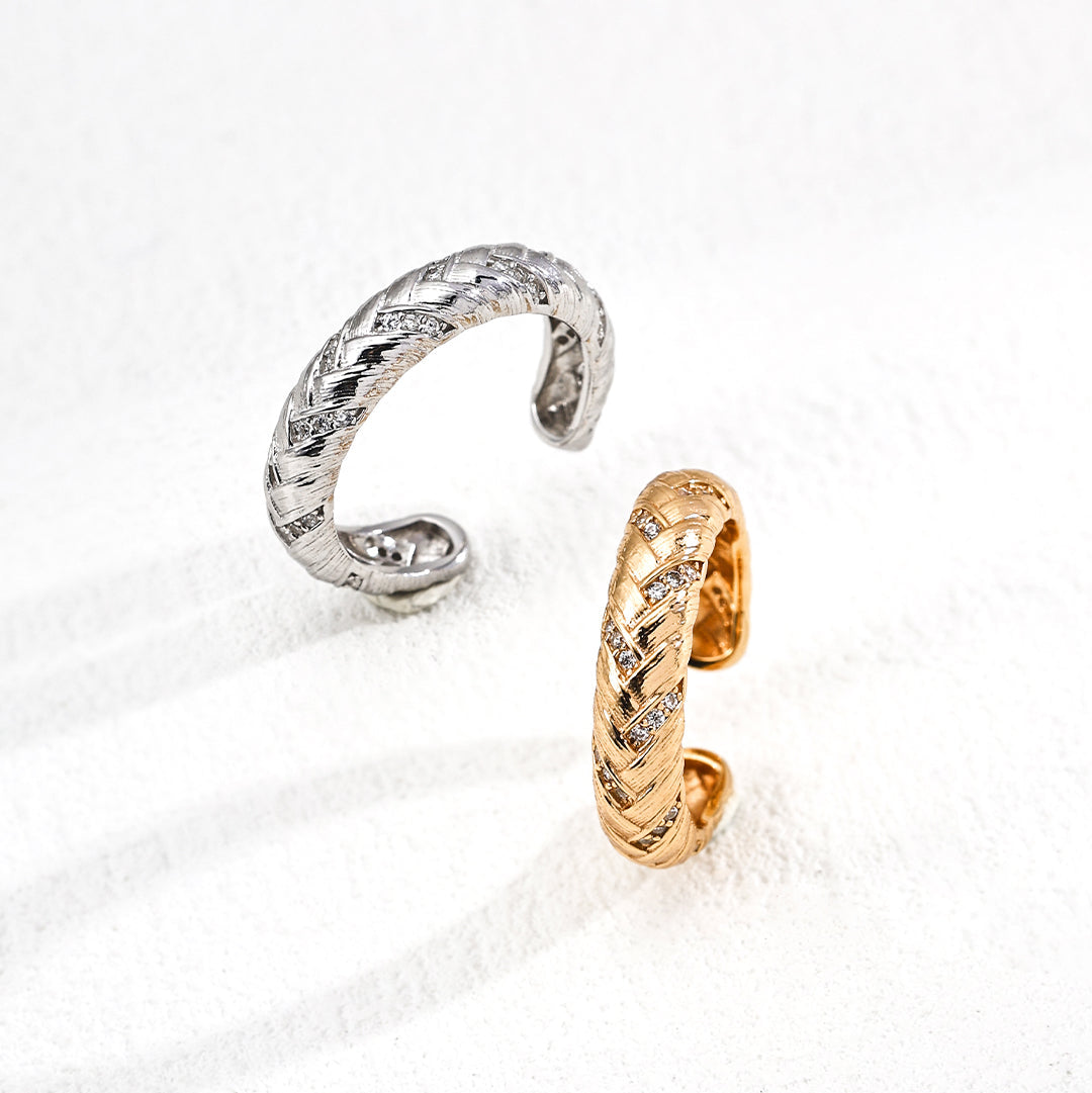 „Éclat“ – Skulpturaler Ring mit geflochtener Textur & Zirkonia