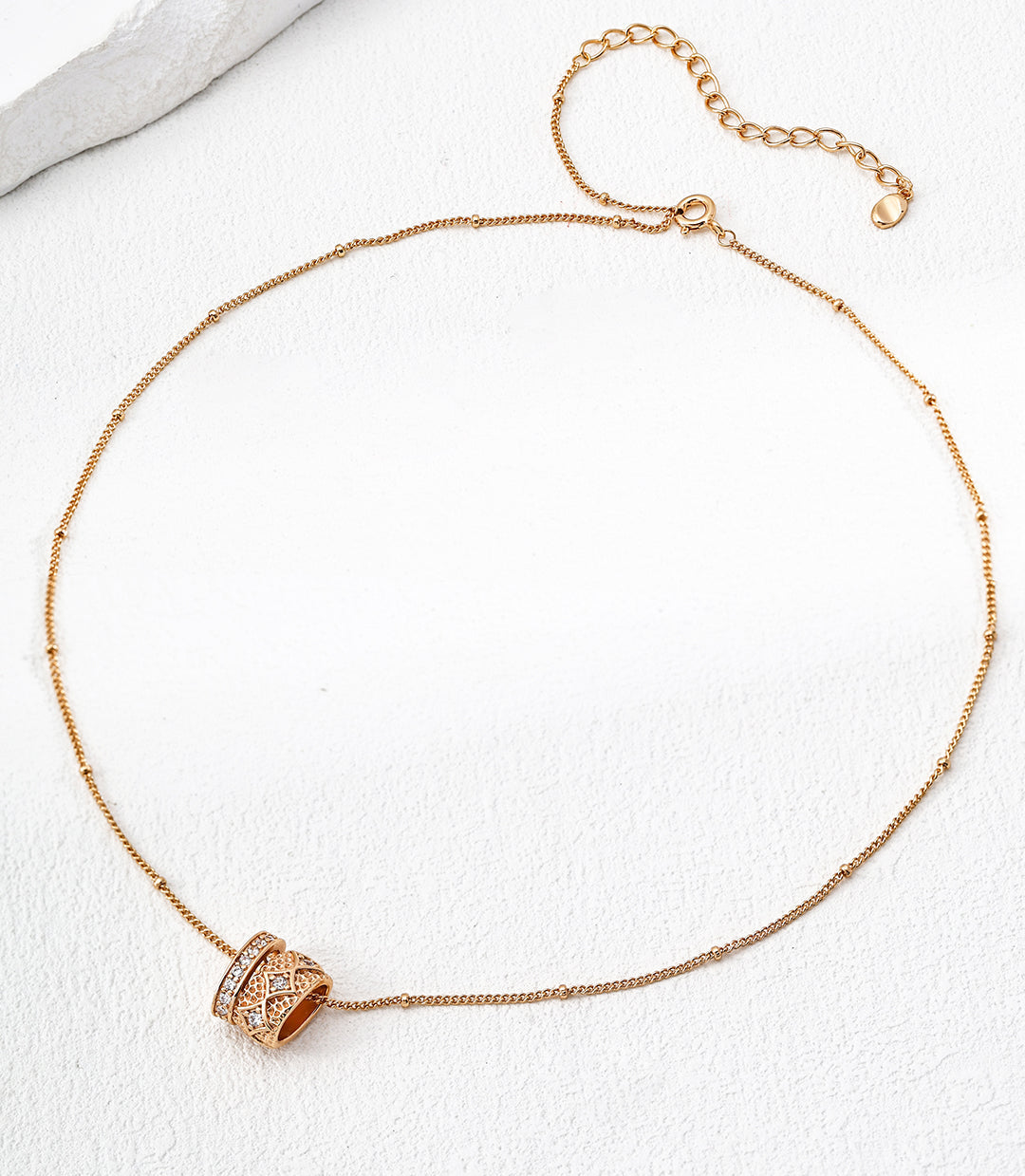 „STELLARE“ – Vintage-Halskette mit Doppelring-Anhänger