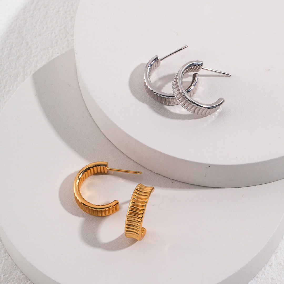 „Riviera“ – Creolen mit geometrischem Rhythmus
