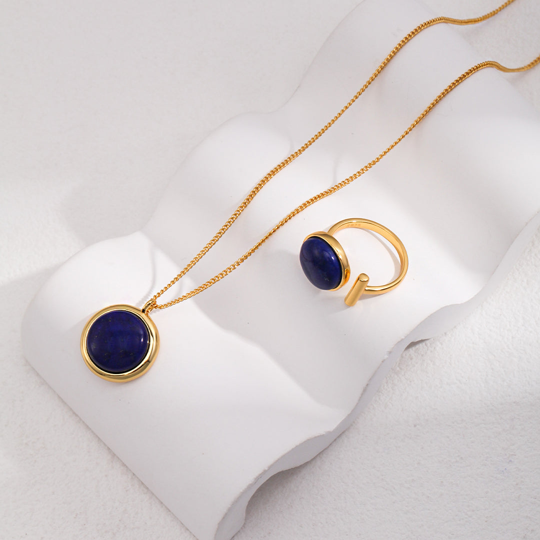 „Celeste“ – Verstellbarer Ring mit Lapislazuli