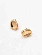 „BOHÈME“ – Minimalistische bohnenförmige Ohrstecker