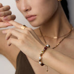 „FLORETTA“ – Armband im Vintage-Stil mit Perlen, tschechischem Glas & Muschelperlen