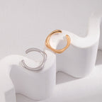 „Luna Curve“ – Verstellbarer Ring mit fließender Kurve