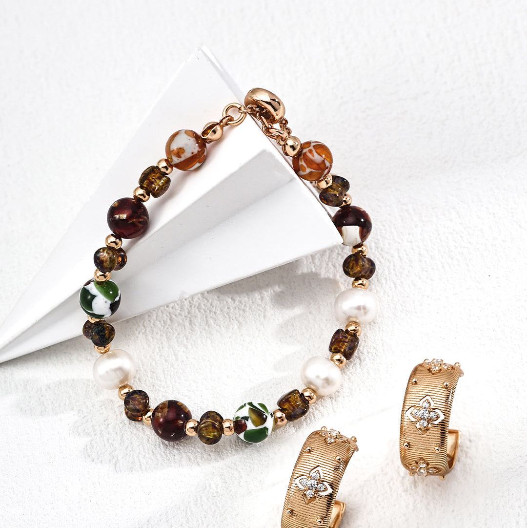 „FLORETTA“ – Armband im Vintage-Stil mit Perlen, tschechischem Glas & Muschelperlen