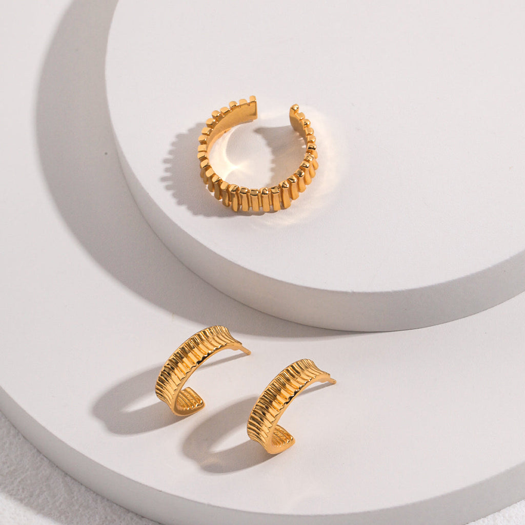 „Riviera“ – Verstellbarer Ring mit geometrischem Rhythmus 