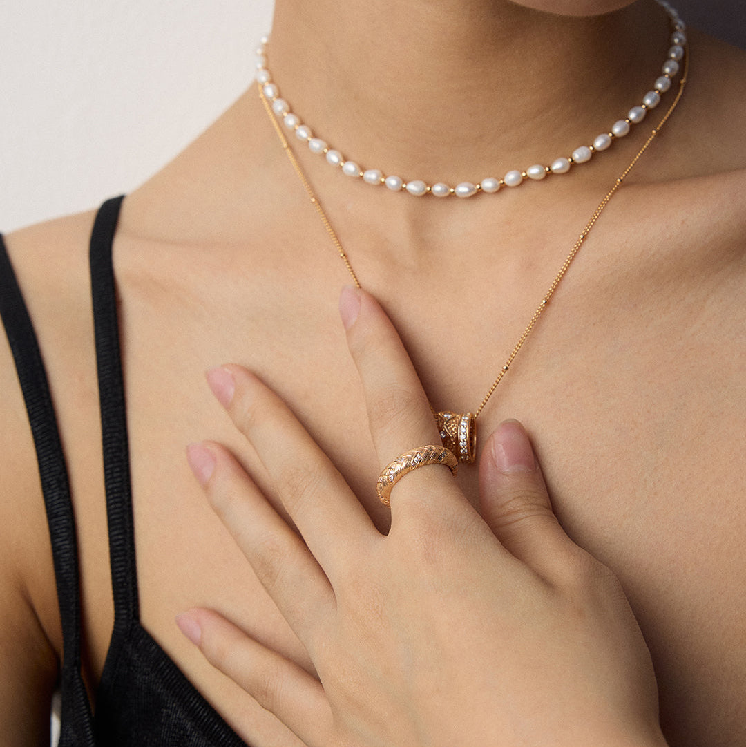 „Éclat“ – Skulpturaler Ring mit geflochtener Textur & Zirkonia