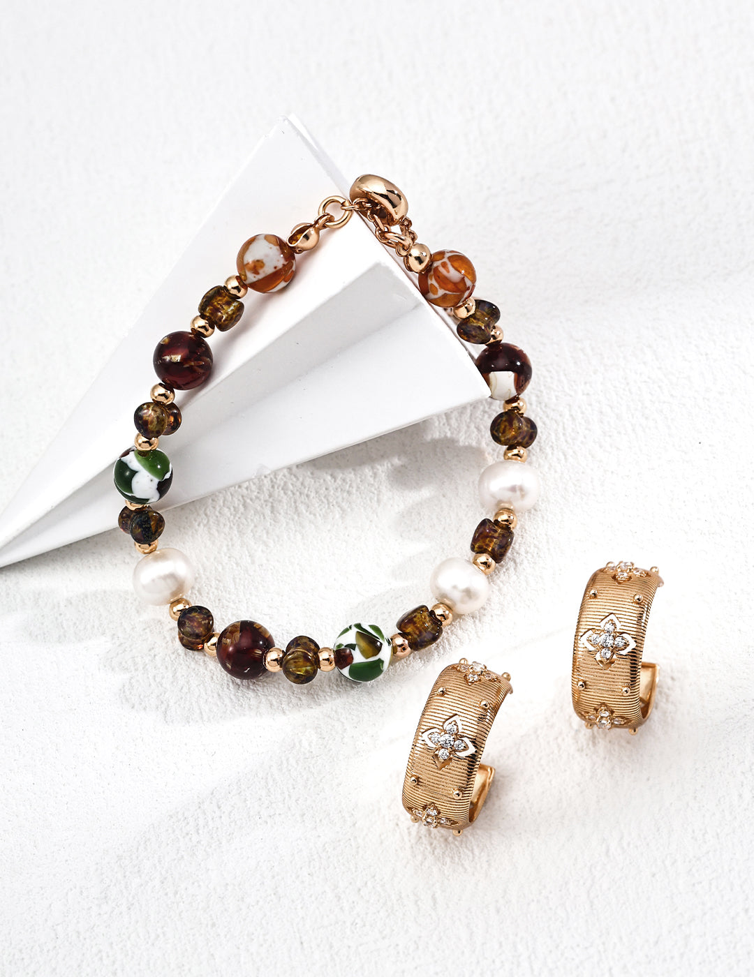 „FLORETTA“ Armband kombiniert mit passendem Schmuckset – Perlen, Glas & Muschelperlen – 18K vergoldet – LS Jewelry