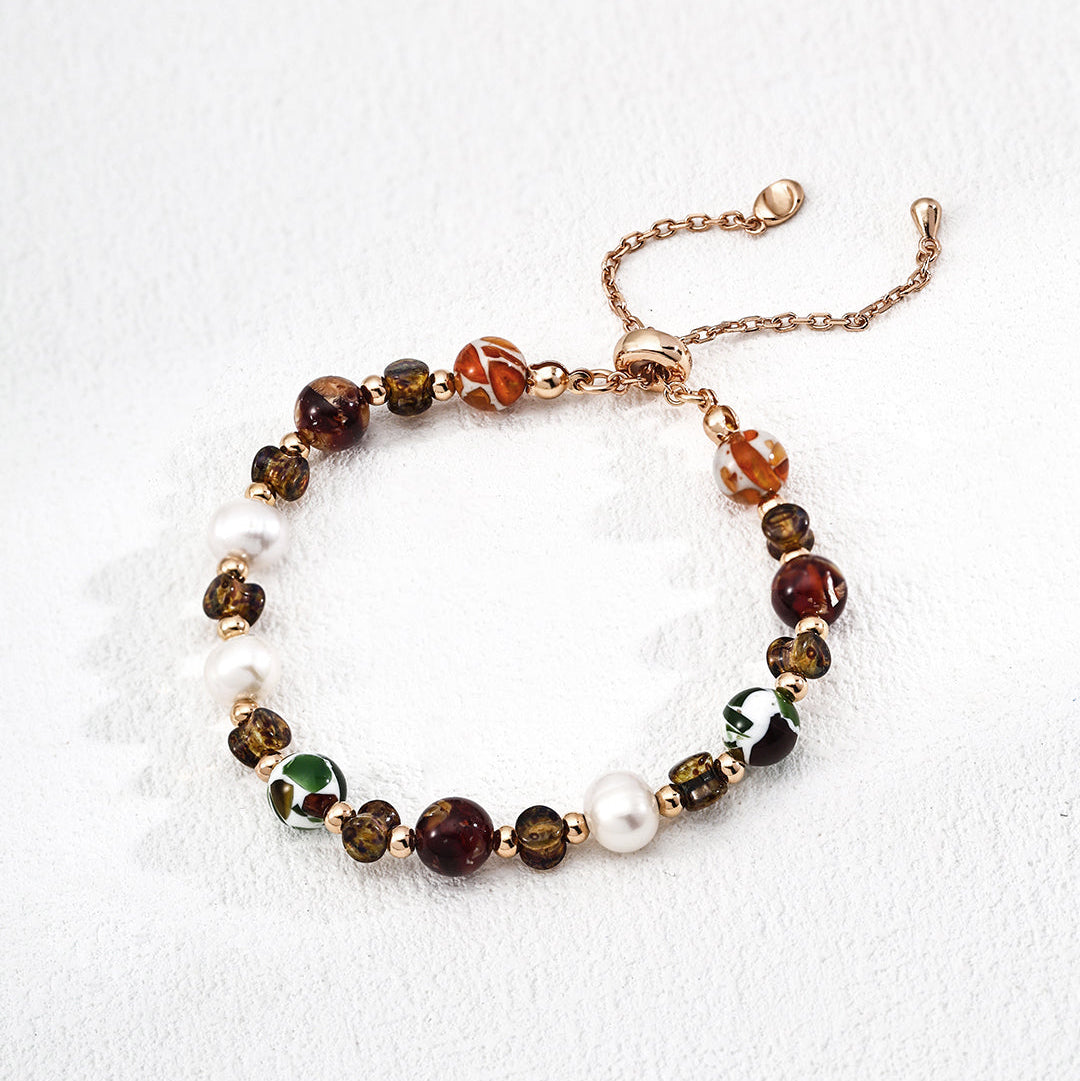 „FLORETTA“ – Armband im Vintage-Stil mit Perlen, tschechischem Glas & Muschelperlen