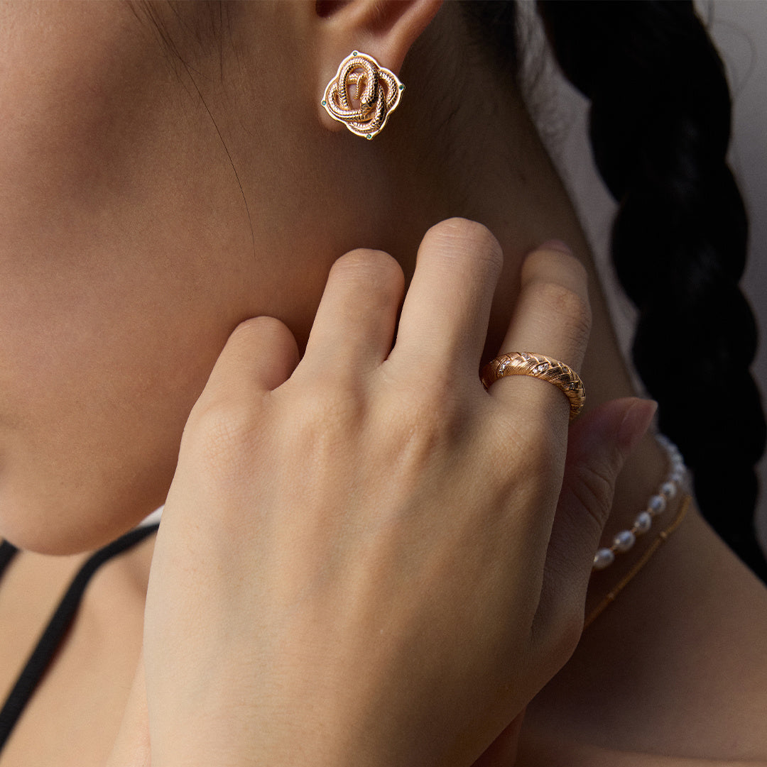 „Éclat“ – Skulpturaler Ring mit geflochtener Textur & Zirkonia